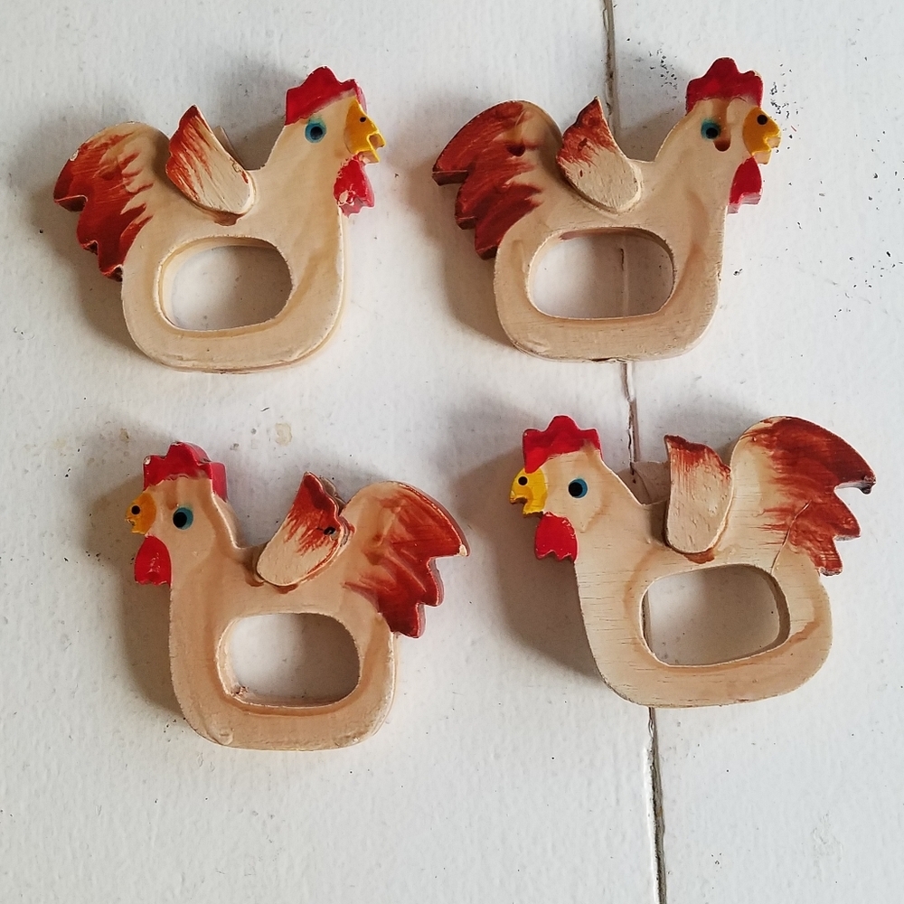 Set of 4 Beautiful Wood Painted Chicken Napkin Rings